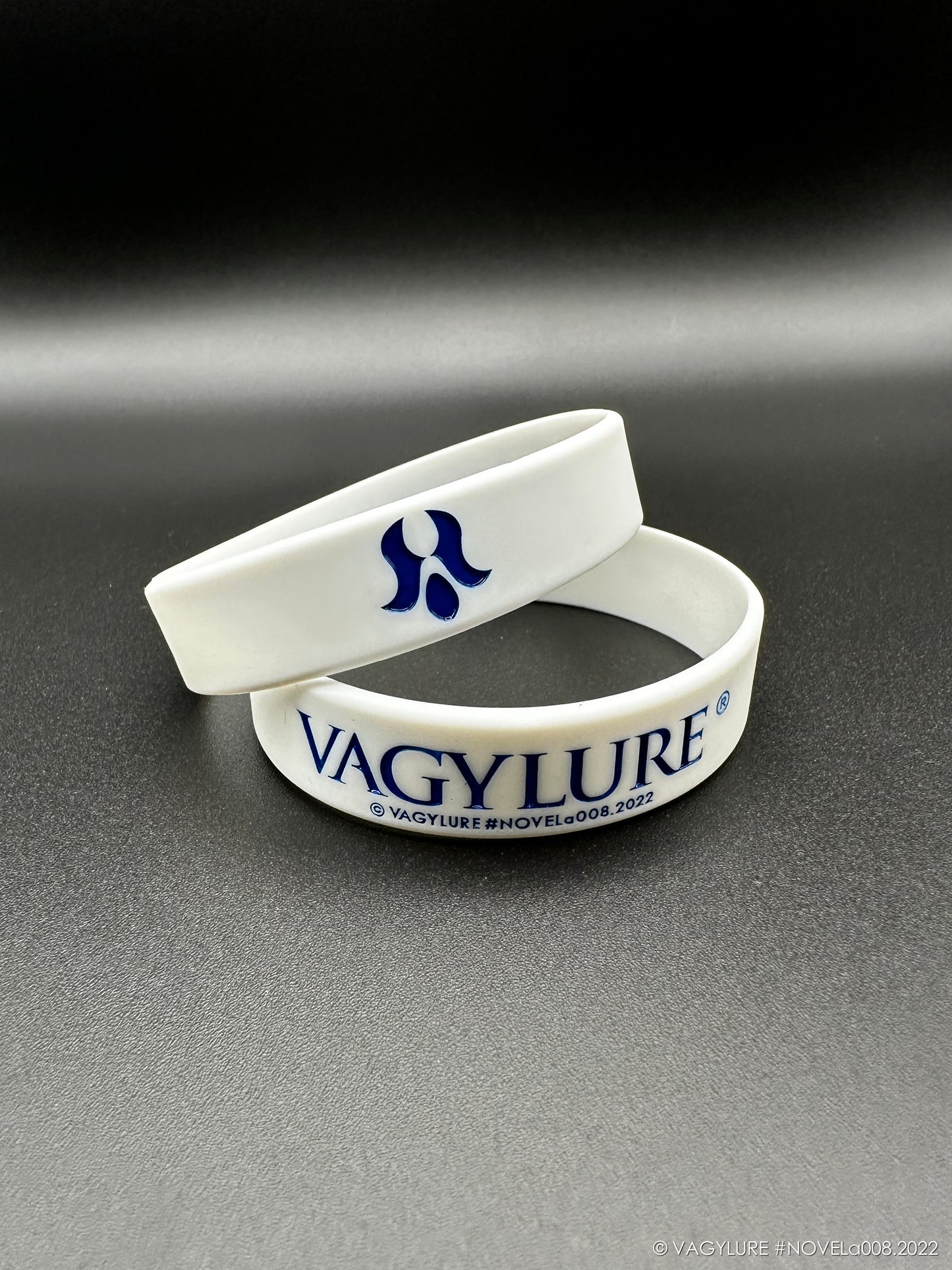 VAGYLURE® バジルア® シリコンラバーリストバンド 食品衛生法(乳幼児向けおもちゃ)に合格。原材料のシリコンは医療用などにも利用される、高品質なノンアレルギーシリコン使用。