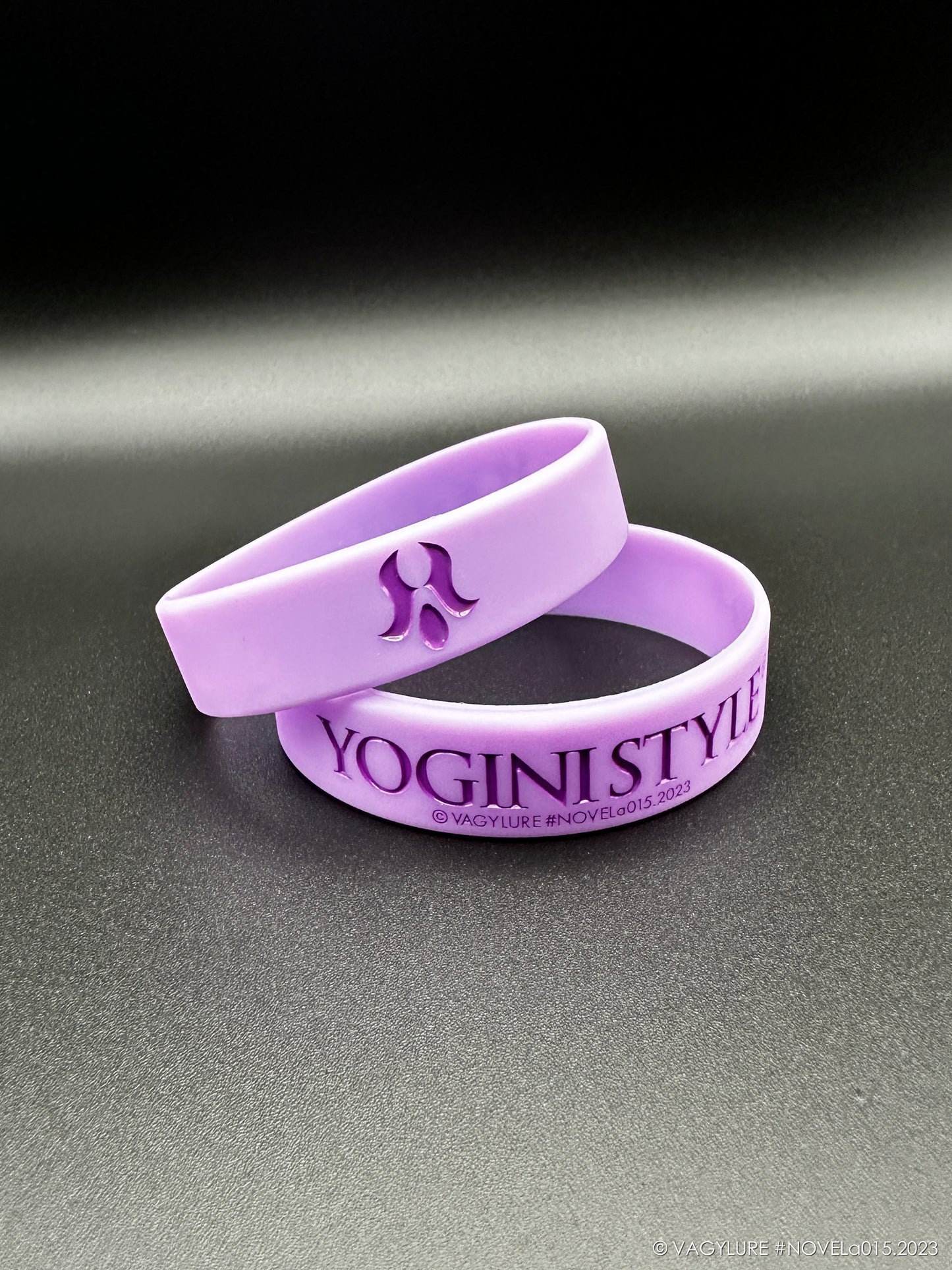 YOGINI STYLE® ヨギーニスタイル VAGYLURE® バジルア® シリコンラバーリストバンド 食品衛生法(乳幼児向けおもちゃ)に合格。原材料のシリコンは医療用などにも利用される、高品質なノンアレルギーシリコン使用。